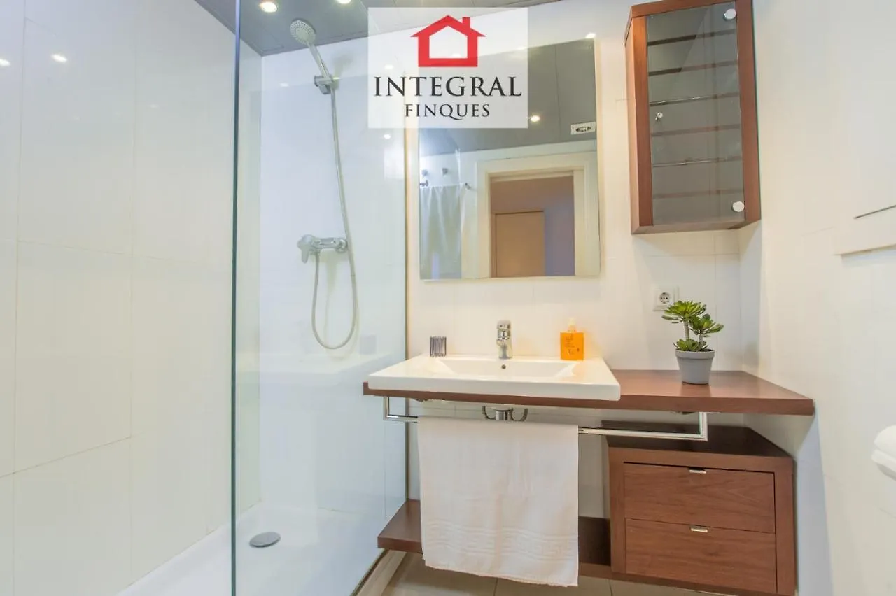 Palamos Beachfront Apartment ספרד